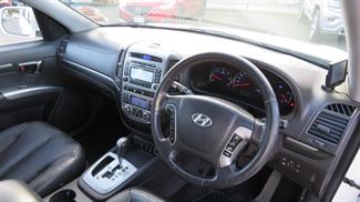 2011 Hyundai Santa Fe - Thumbnail