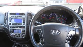 2011 Hyundai Santa Fe - Thumbnail