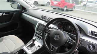 2013 Volkswagen Passat - Thumbnail