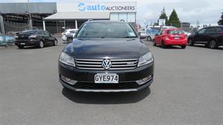 2013 Volkswagen Passat - Thumbnail