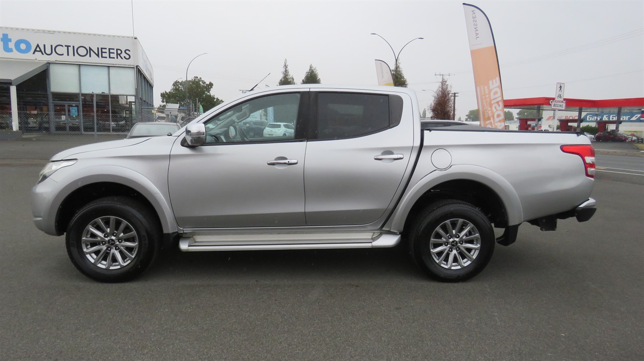 2017 Mitsubishi Triton