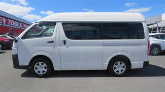 2019 Toyota Hiace - Thumbnail