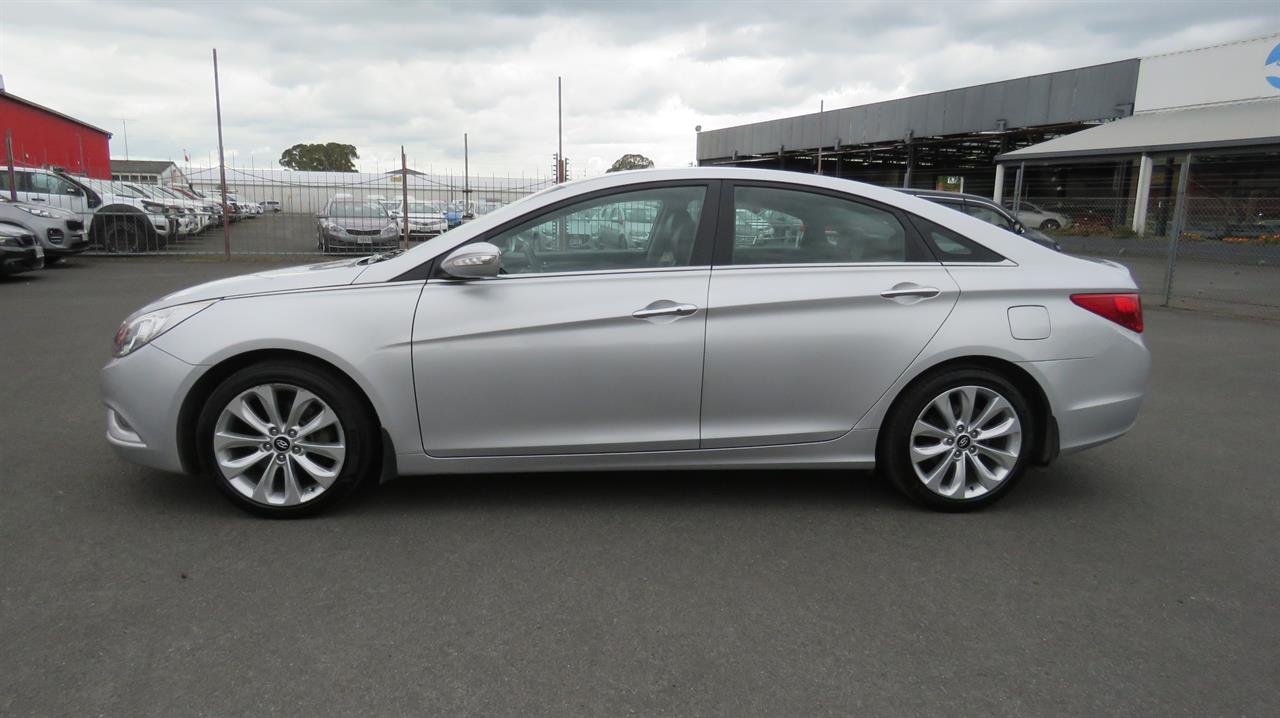 2011 Hyundai I45