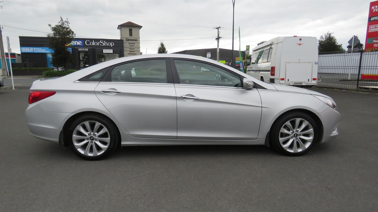 2011 Hyundai I45