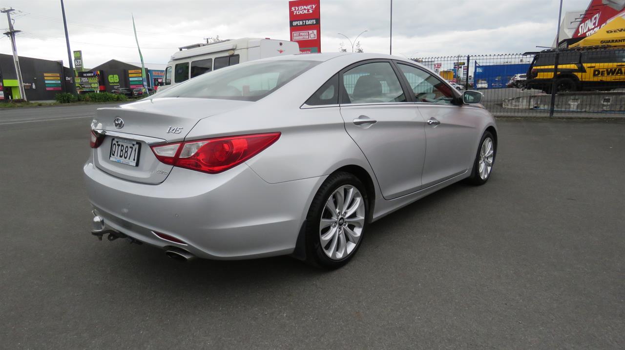 2011 Hyundai I45