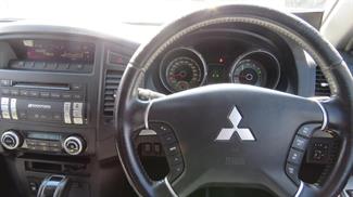 2008 Mitsubishi Pajero - Thumbnail