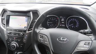 2016 Hyundai Santa Fe - Thumbnail