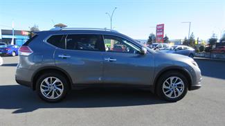 2015 Nissan X-Trail - Thumbnail