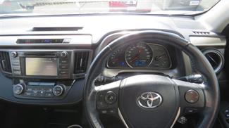 2015 Toyota RAV4 - Thumbnail