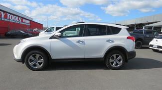 2015 Toyota RAV4 - Thumbnail