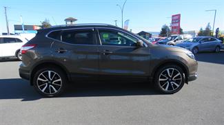 2015 Nissan Qashqai - Thumbnail