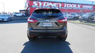 2015 Nissan Qashqai - Thumbnail