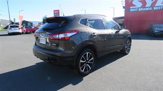 2015 Nissan Qashqai - Thumbnail