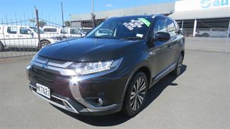 2019 Mitsubishi Outlander - Thumbnail