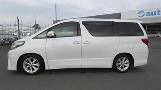 2012 Toyota Alphard - Thumbnail