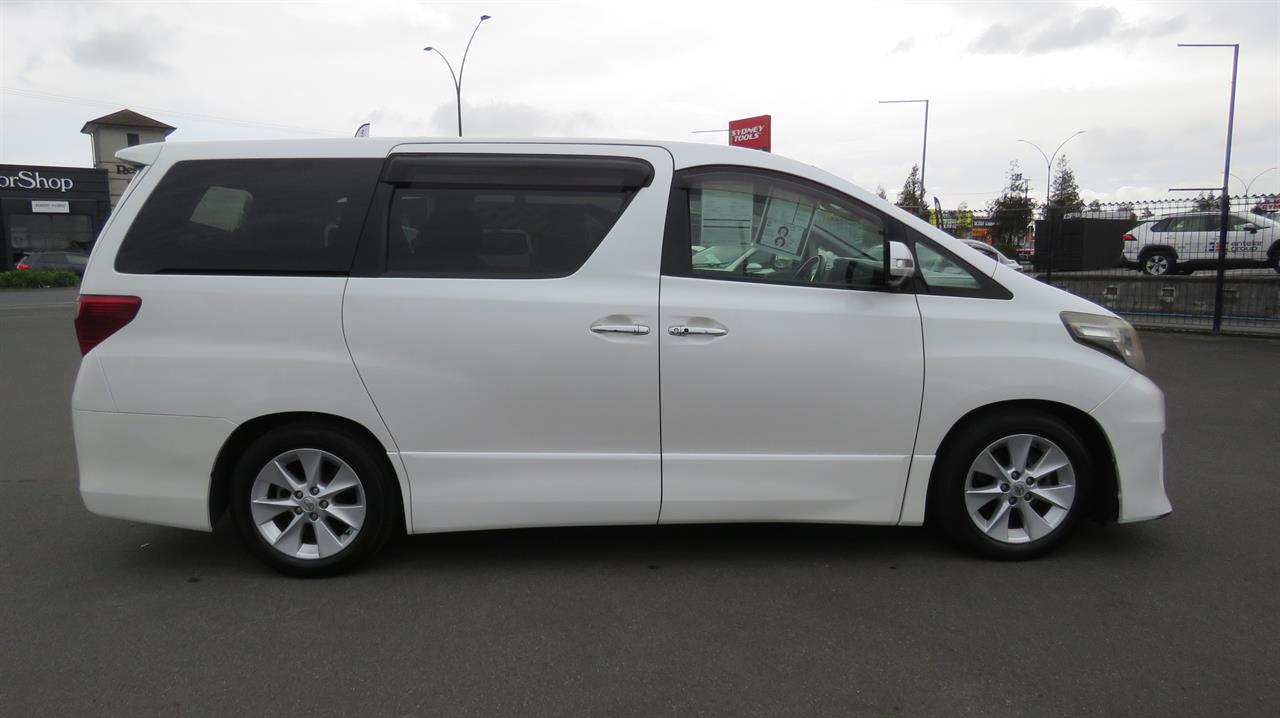 2012 Toyota Alphard