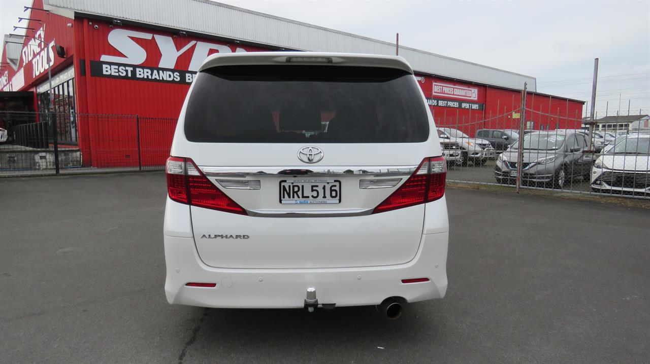 2012 Toyota Alphard