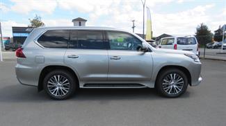 2021 Lexus Lx450d - Thumbnail