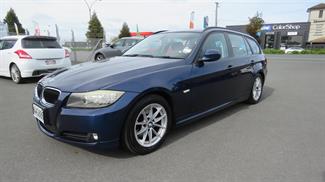 2010 BMW 320i - Thumbnail