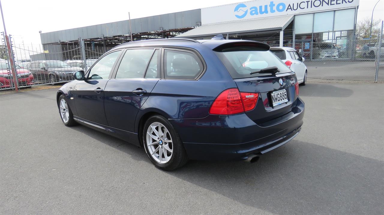 2010 BMW 320i