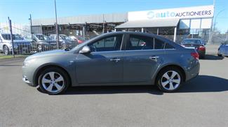 2009 Holden Cruze - Thumbnail