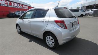 2012 Toyota Vitz - Thumbnail