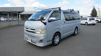 2005 Toyota Hiace - Thumbnail