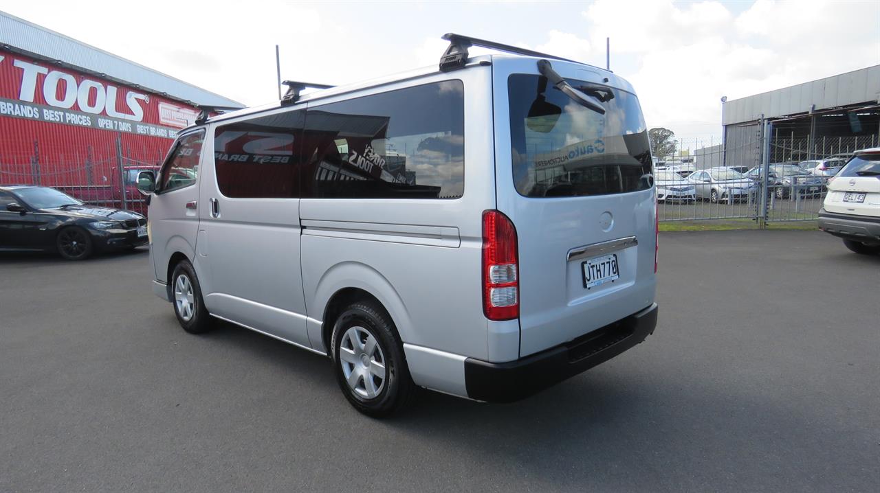 2005 Toyota Hiace