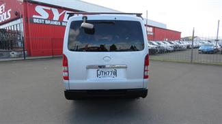 2005 Toyota Hiace - Thumbnail