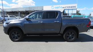 2021 Toyota Hilux - Thumbnail