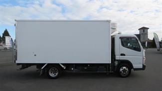 2015 Mitsubishi Fuso - Thumbnail