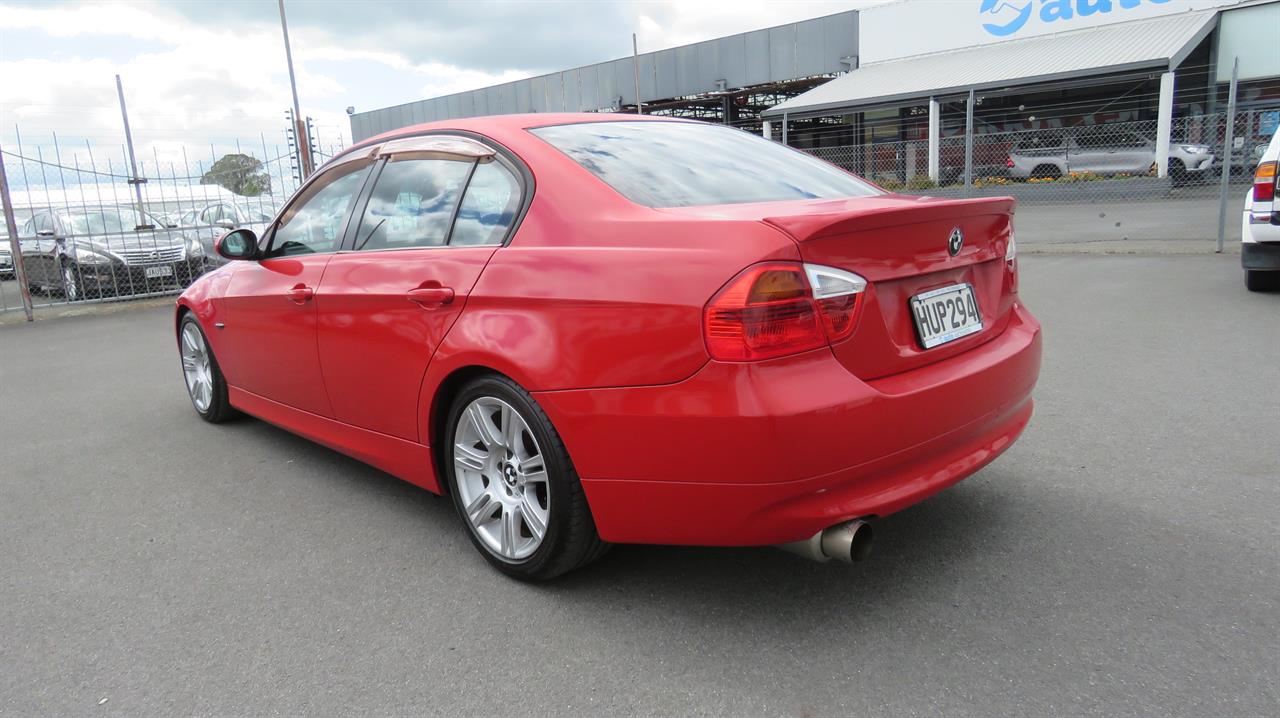 2006 BMW 320i