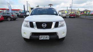 2012 Nissan Navara - Thumbnail