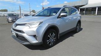 2016 Toyota RAV4 - Thumbnail