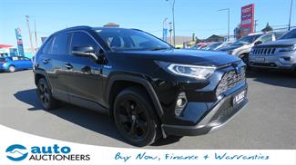 2019 Toyota RAV4 - Thumbnail