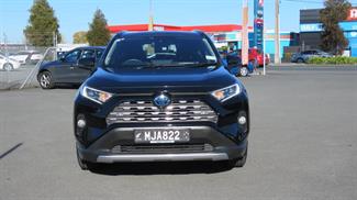 2019 Toyota RAV4 - Thumbnail