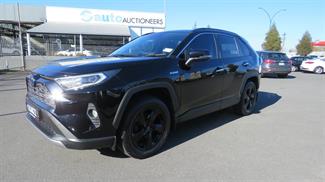 2019 Toyota RAV4 - Thumbnail