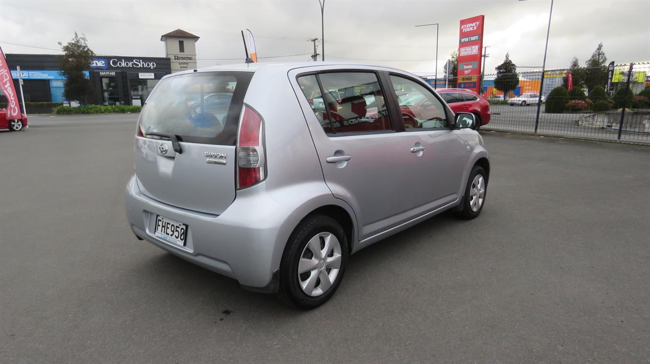 2010 Daihatsu Sirion