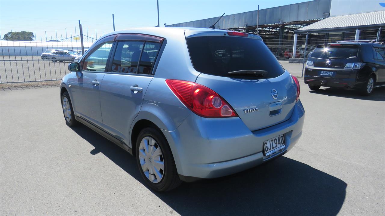 2005 Nissan Tiida