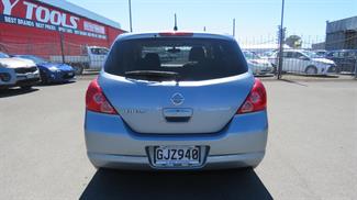 2005 Nissan Tiida - Thumbnail