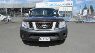 2015 Nissan Navara - Thumbnail