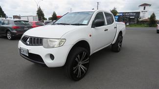 2008 Mitsubishi Triton - Thumbnail