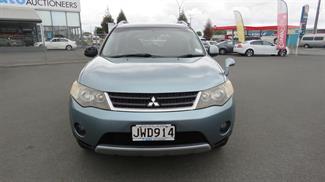 2007 Mitsubishi Outlander - Thumbnail