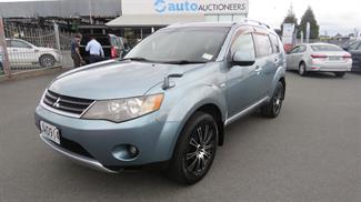 2007 Mitsubishi Outlander - Thumbnail