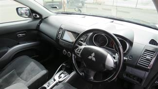 2009 Mitsubishi Outlander - Thumbnail