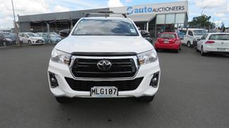 2019 Toyota Hilux - Thumbnail