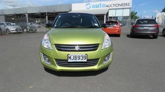 2014 Suzuki Swift - Thumbnail