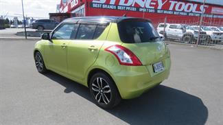 2014 Suzuki Swift - Thumbnail