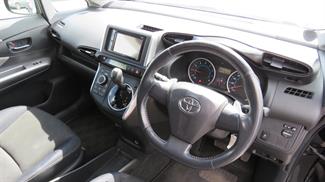 2009 Toyota Wish - Thumbnail