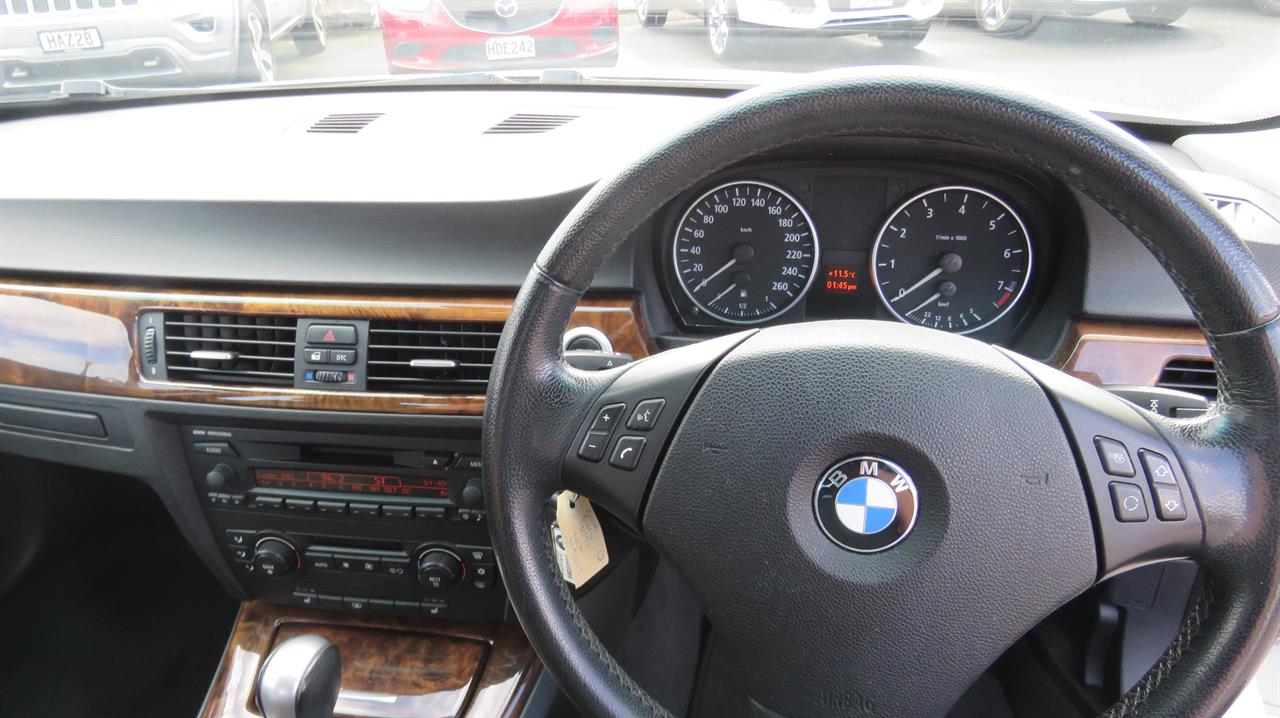 2006 BMW 325i